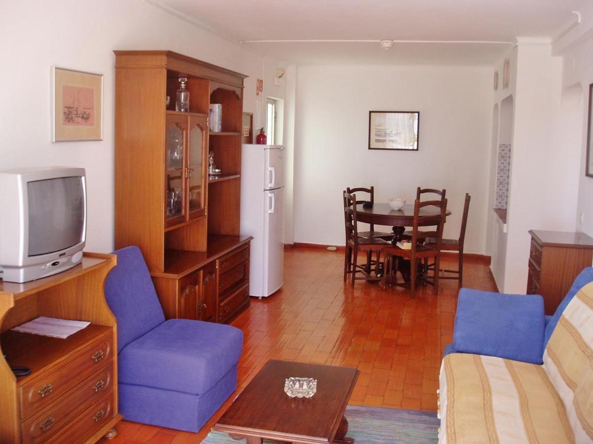 Apartamentos Salema Praia Club Екстериор снимка