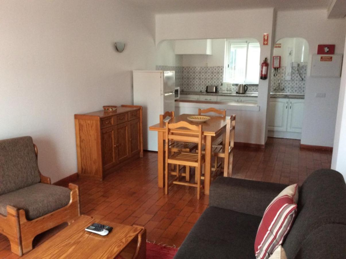 Apartamentos Salema Praia Club Екстериор снимка