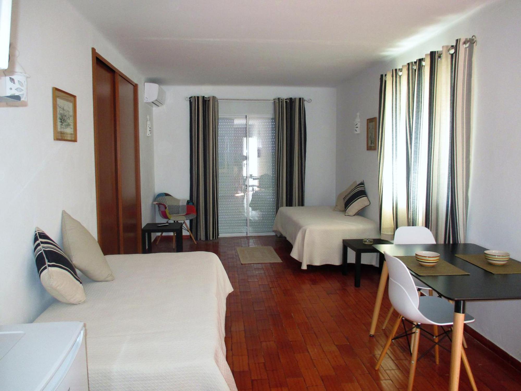 Apartamentos Salema Praia Club Екстериор снимка
