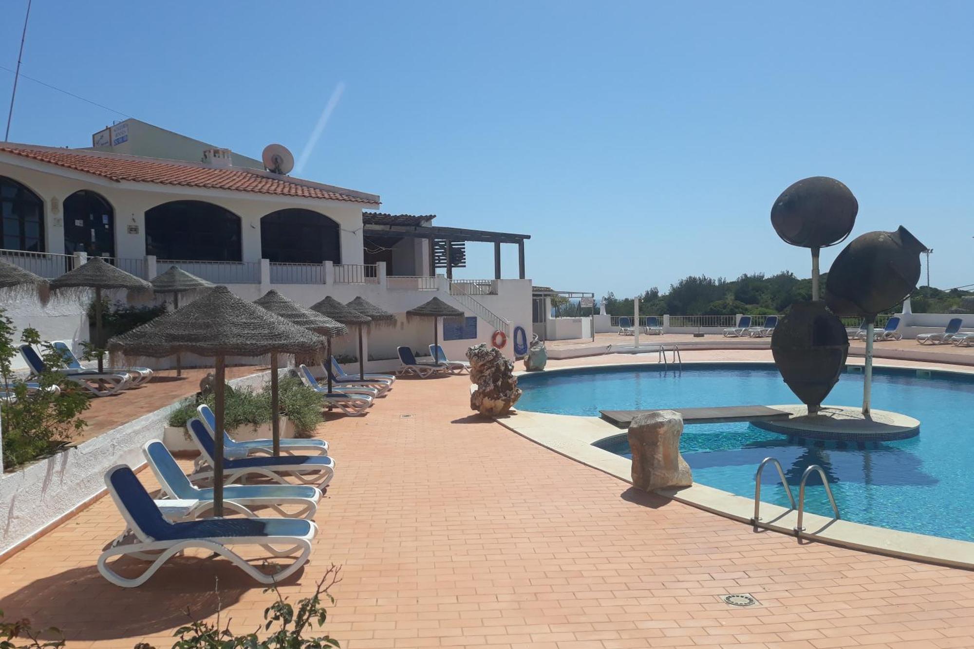 Apartamentos Salema Praia Club Екстериор снимка