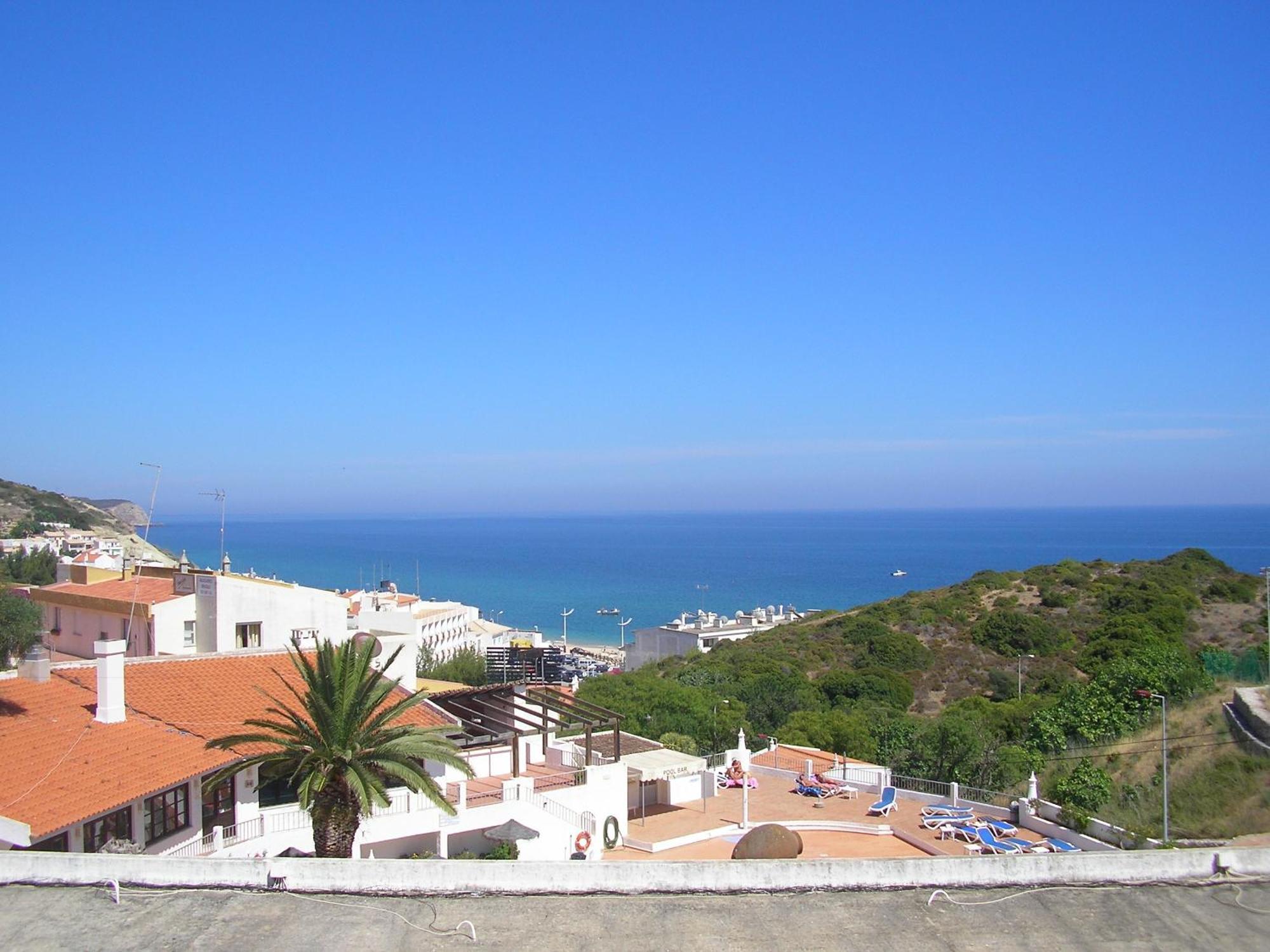 Apartamentos Salema Praia Club Екстериор снимка