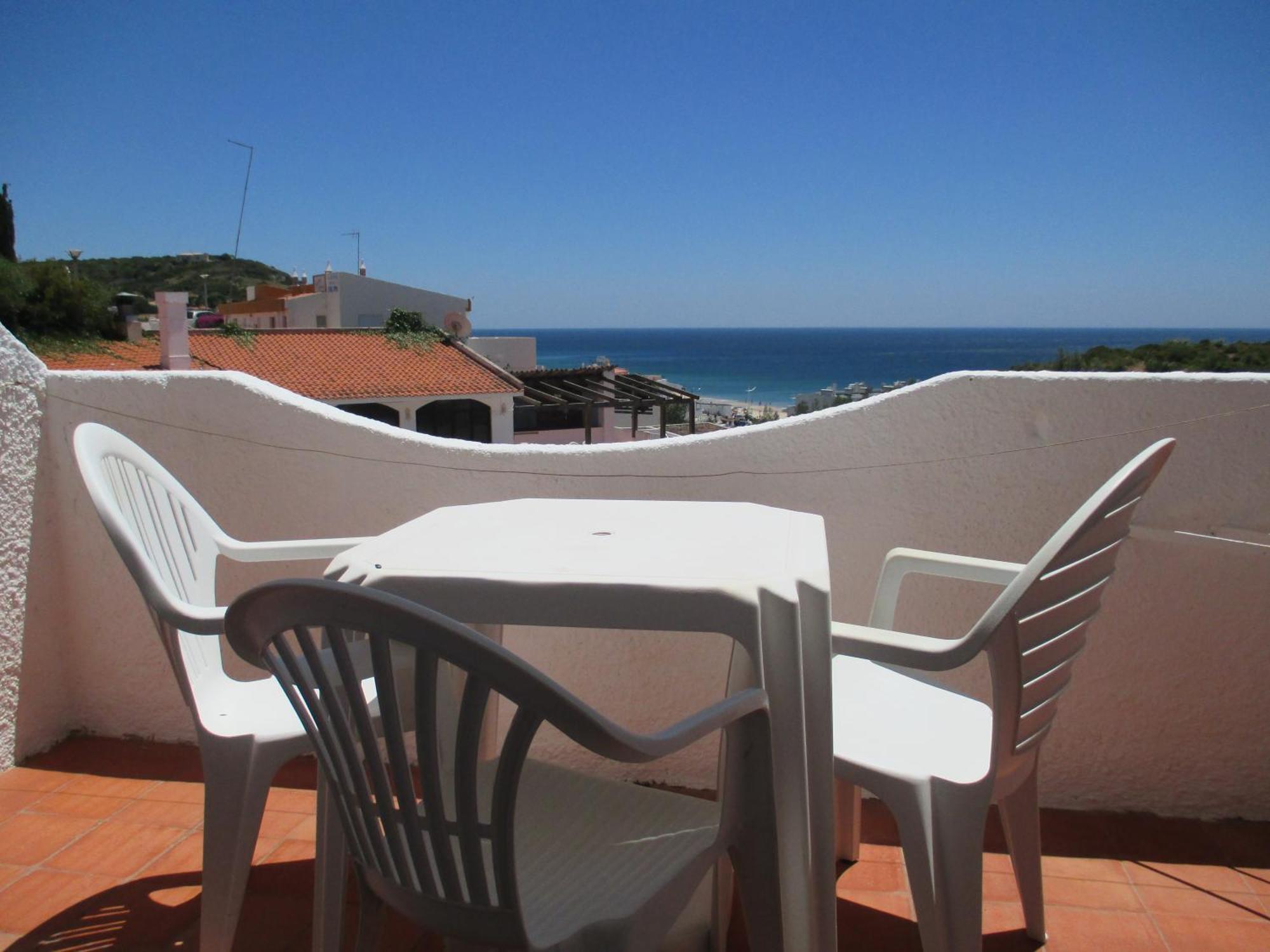 Apartamentos Salema Praia Club Екстериор снимка