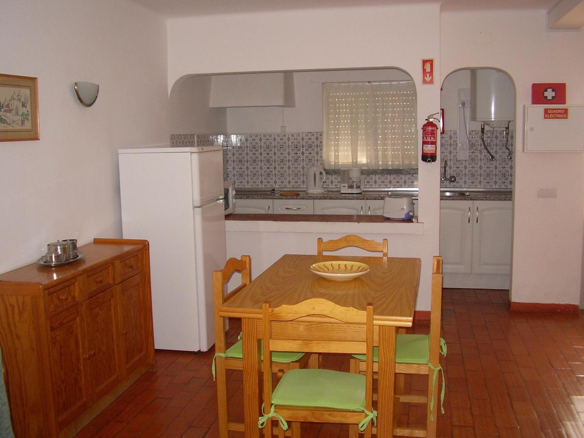 Apartamentos Salema Praia Club Екстериор снимка