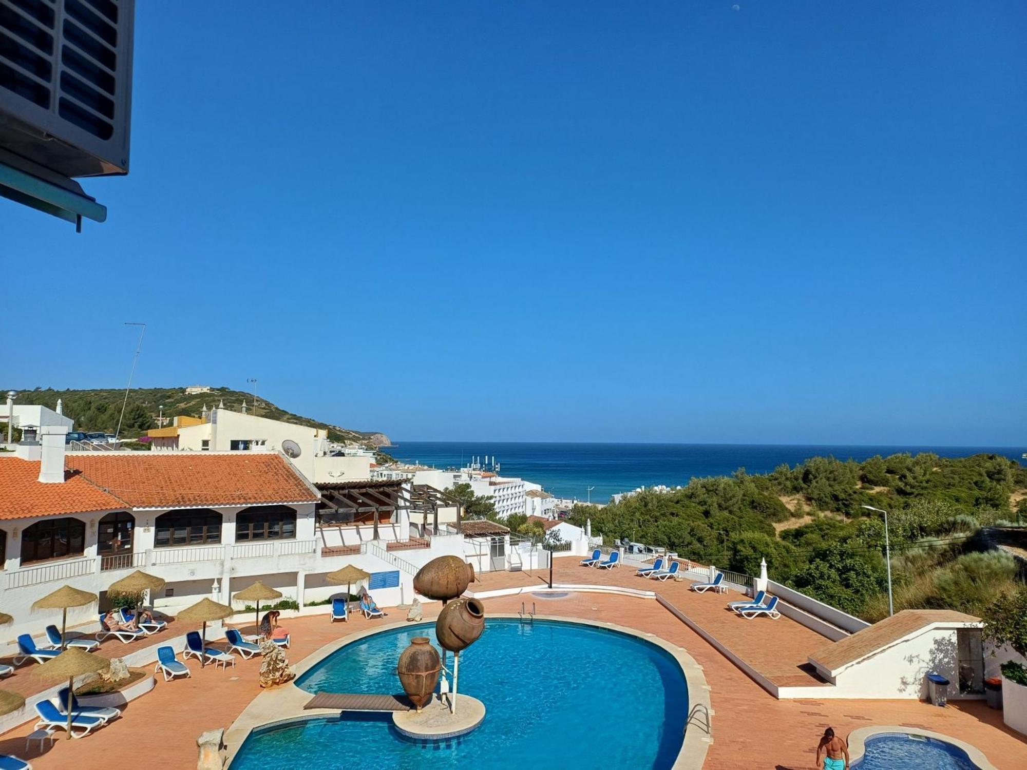 Apartamentos Salema Praia Club Екстериор снимка