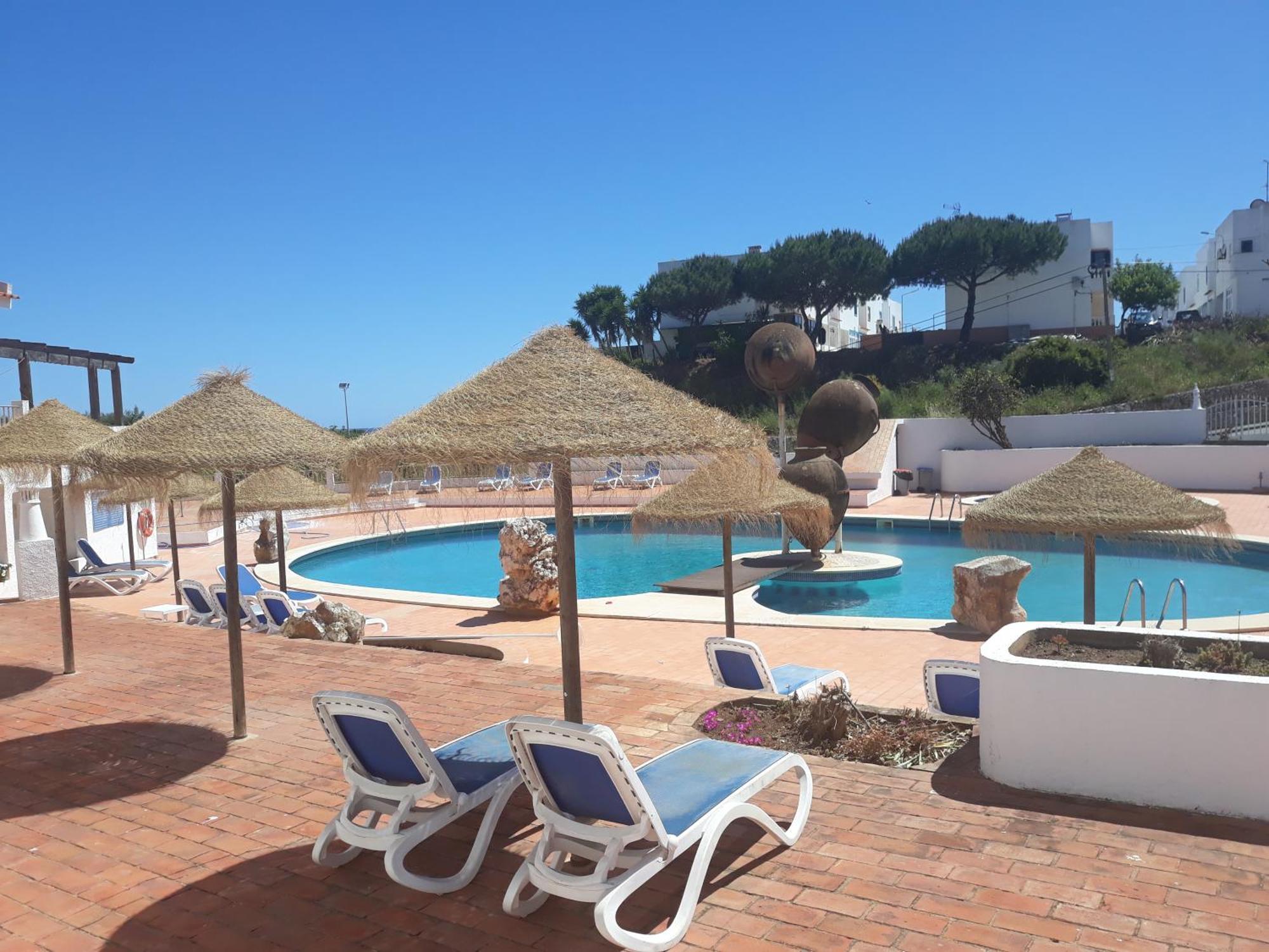 Apartamentos Salema Praia Club Екстериор снимка
